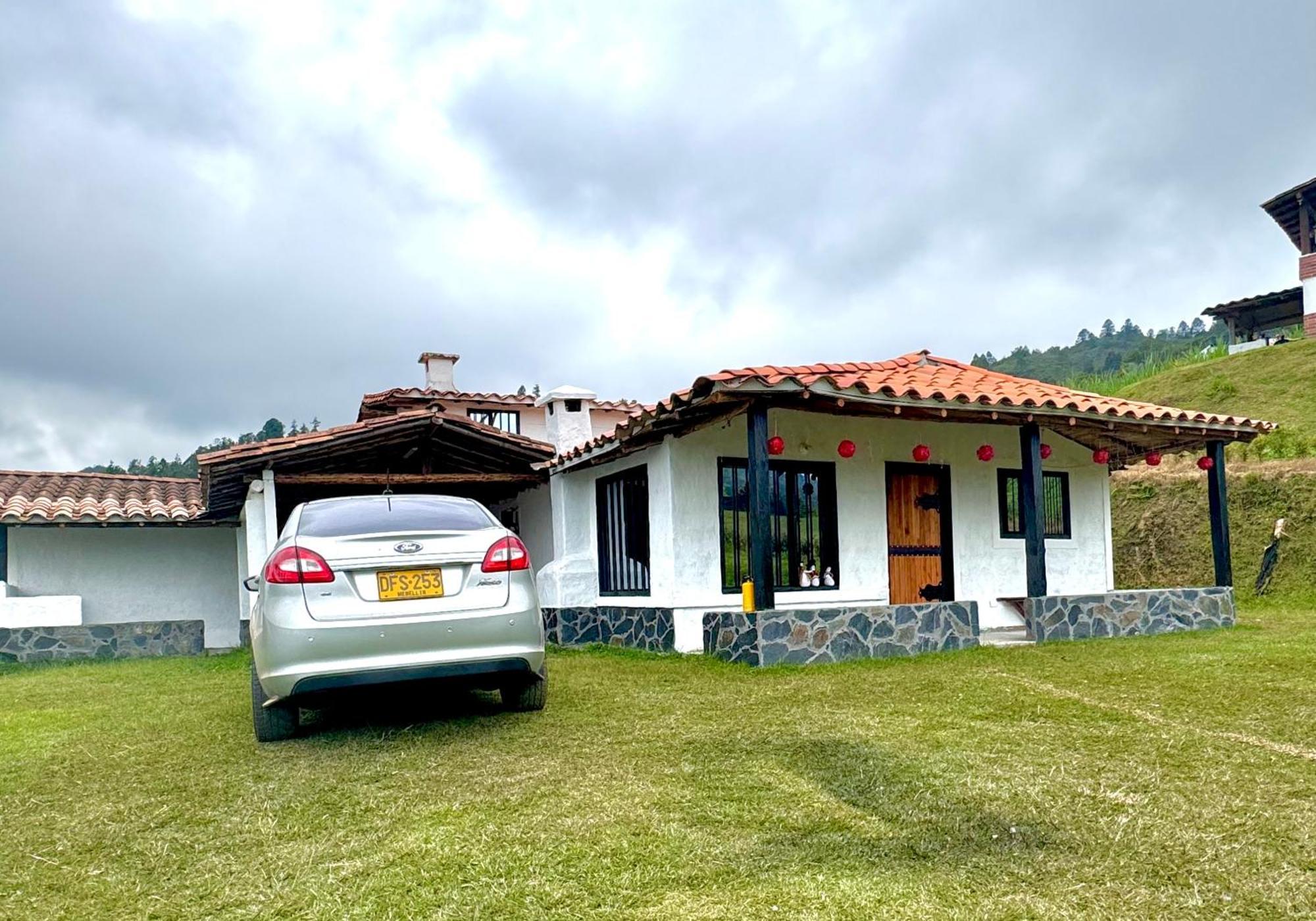 Vila La Colina Magik Guarne Exteriér fotografie